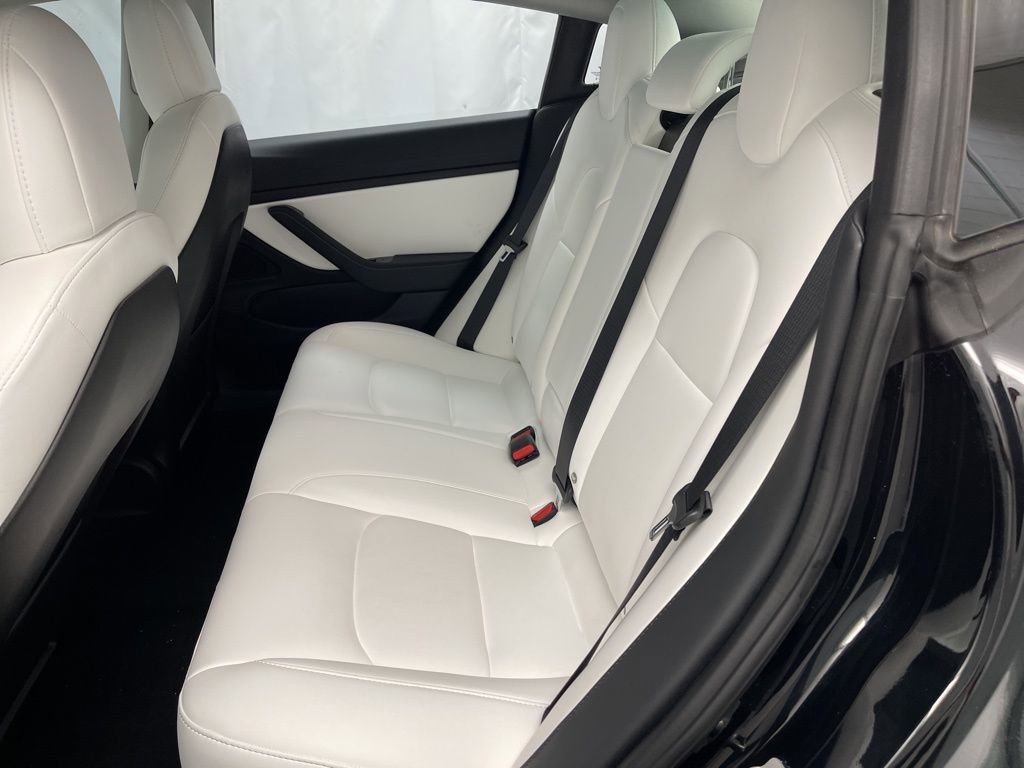 Used 2018 Tesla Model 3 Long Range image 22