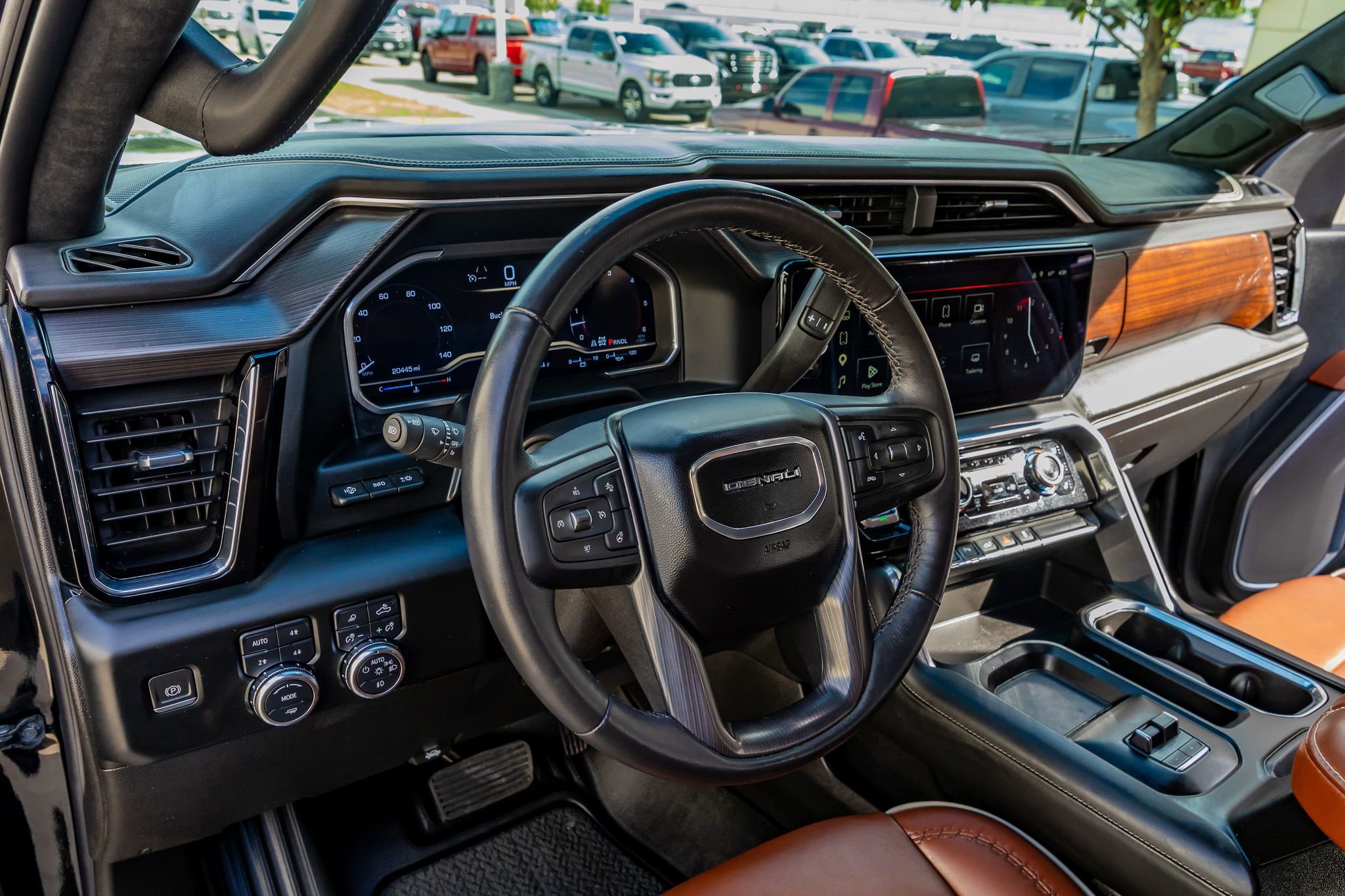 Used 2024 GMC Sierra 3500 Denali Ultimate AWD/4WD image 17