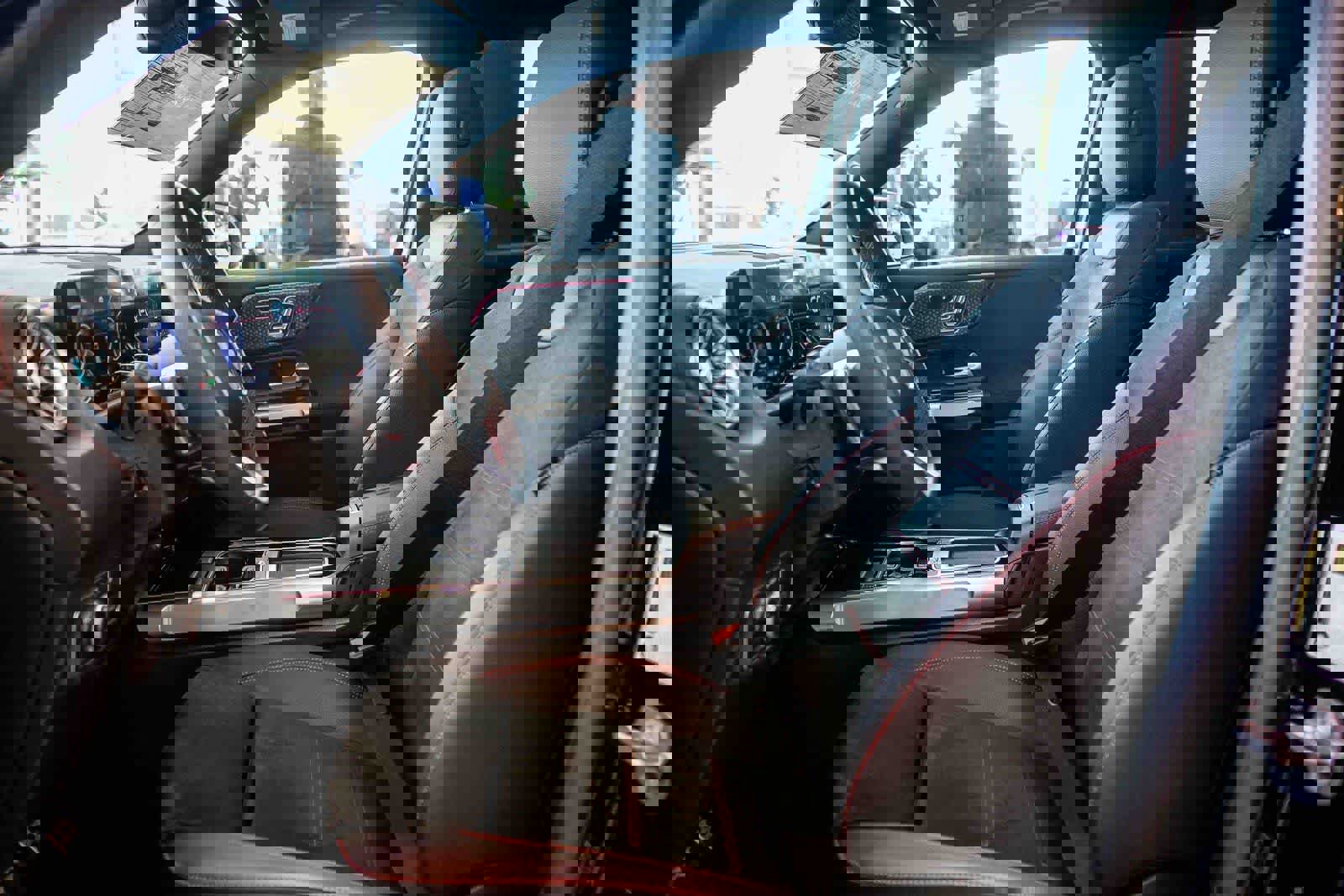 Used 2024 Mercedes-Benz EQB 350 4MATIC SUV image 17