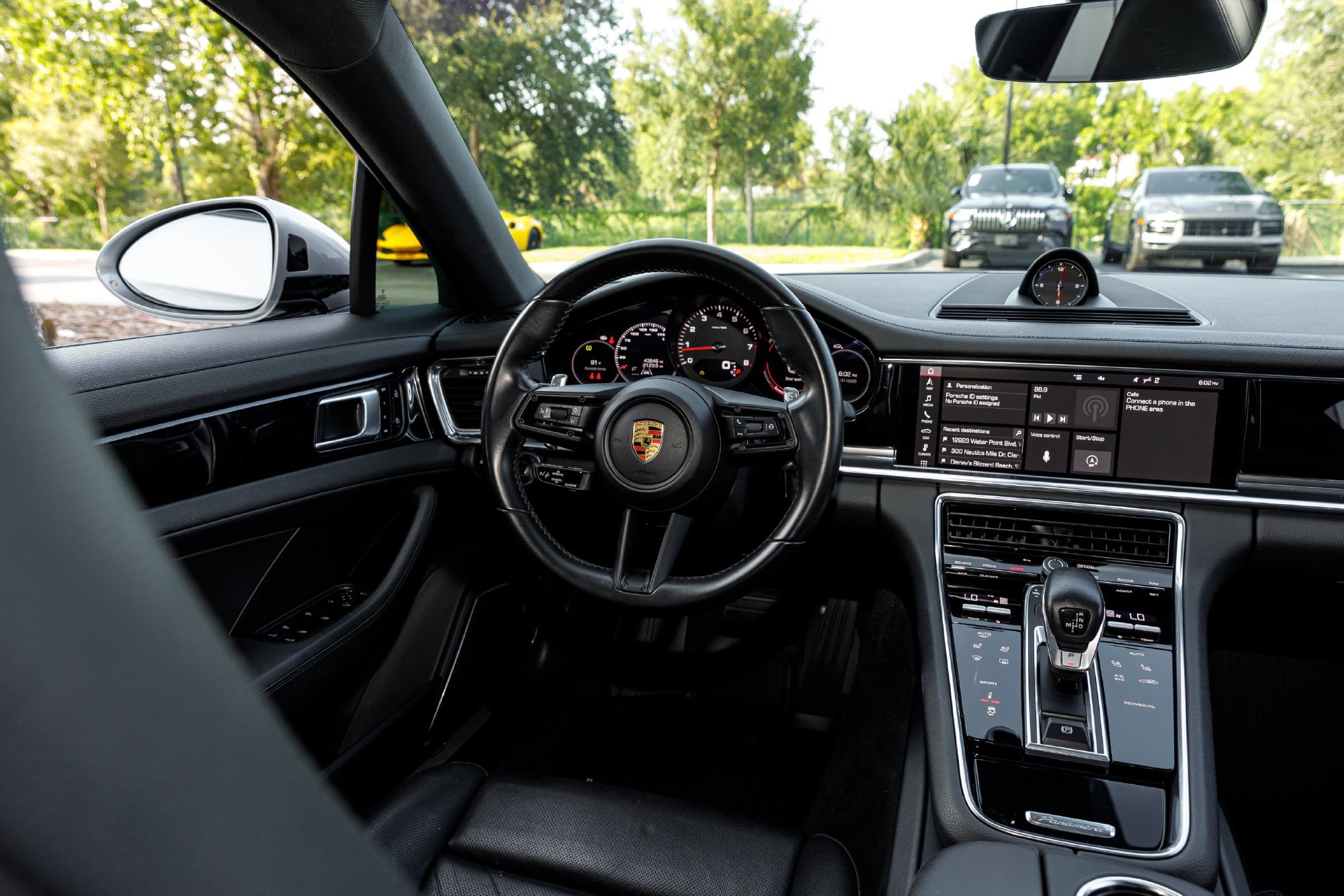 Used 2021 Porsche Panamera image 17