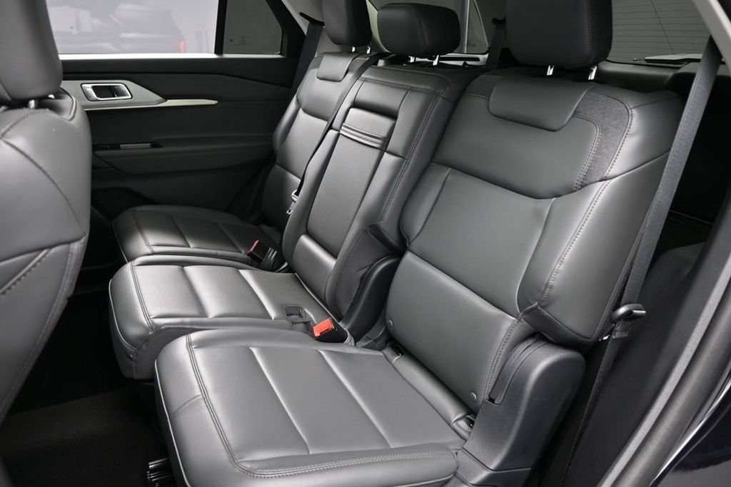 New 2025 Ford Explorer Active w/ Active Comfort Package AWD/4WD image 36