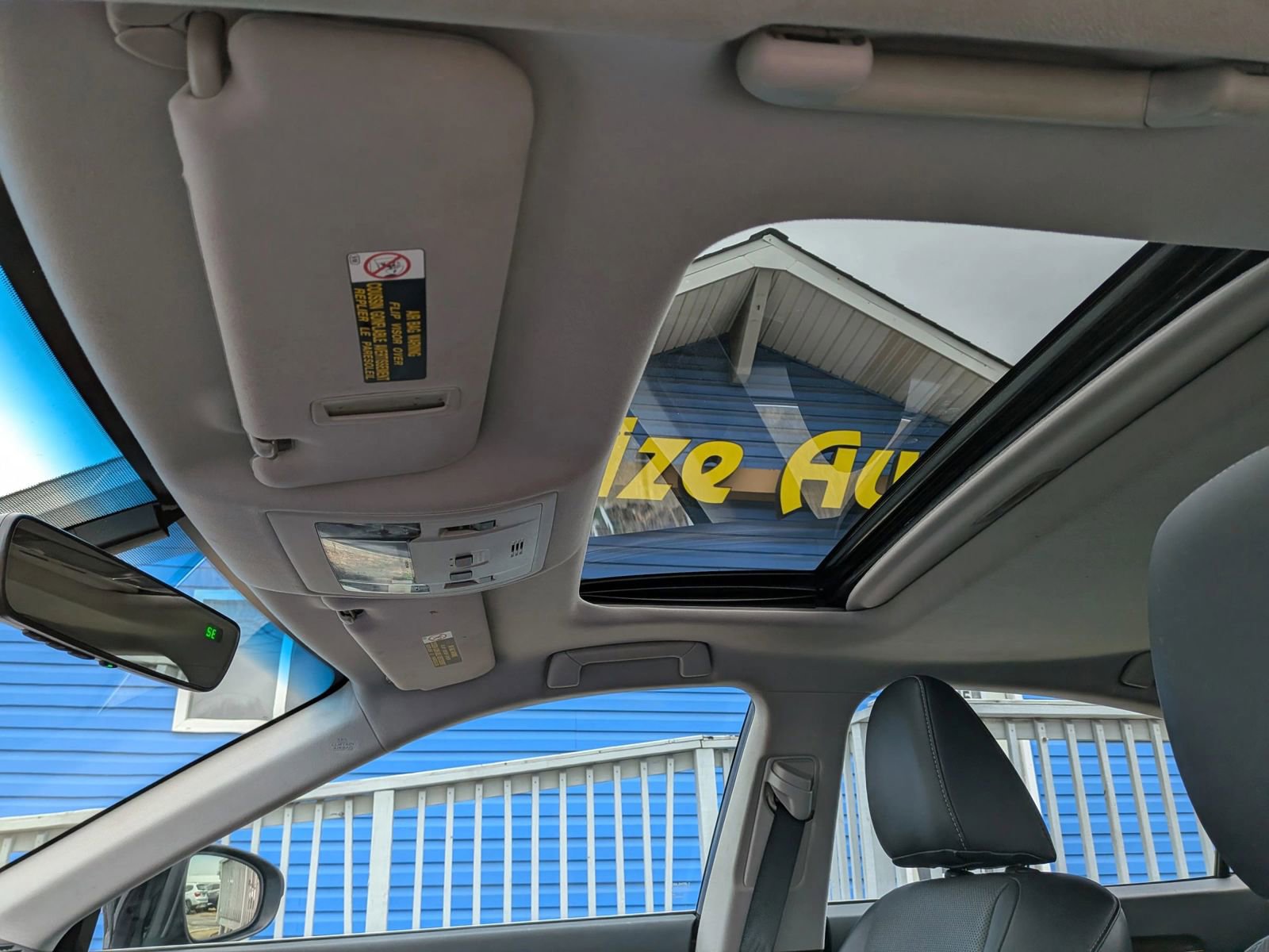 Used 2016 Lexus ES 350 w/ Premium Package w/Wood Trim image 38