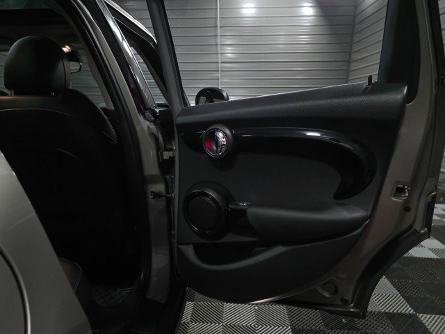 Used 2020 MINI Cooper 4-Door Hardtop FWD image 33