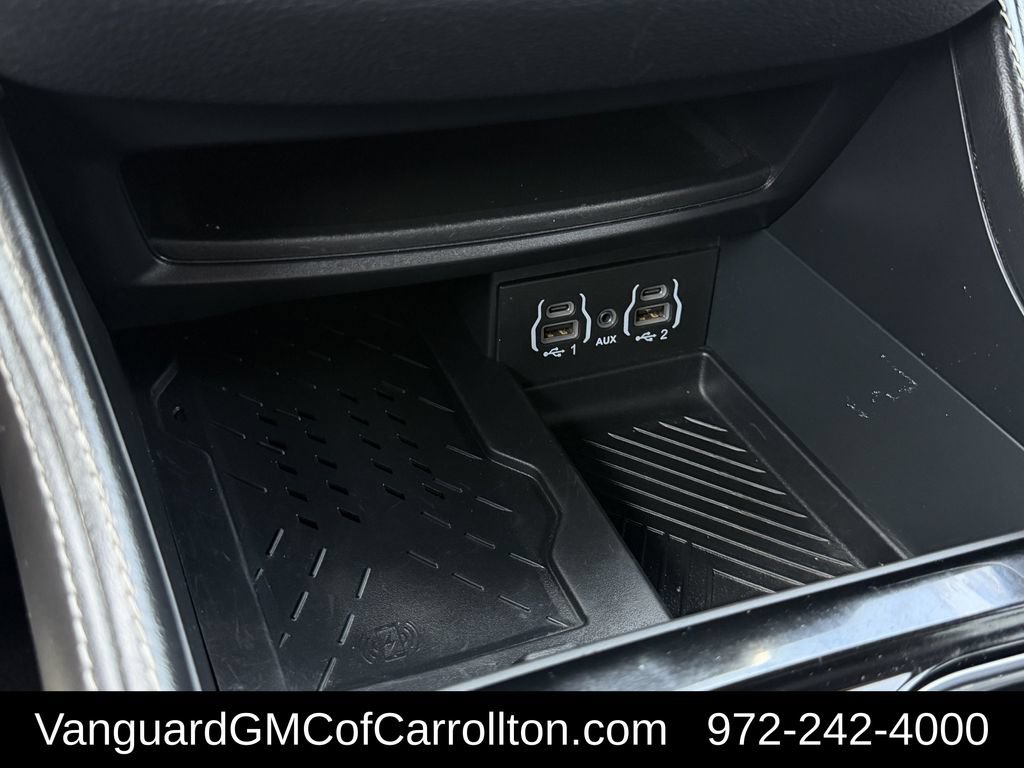 Used 2025 Chrysler Pacifica Limited FWD image 22