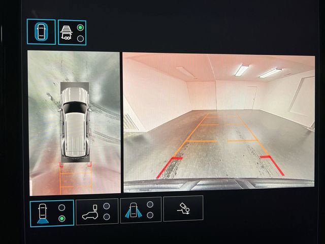 Certified 2025 GMC Yukon AT4 Ultimate w/ LPO, Floor Liner Package AWD/4WD image 15