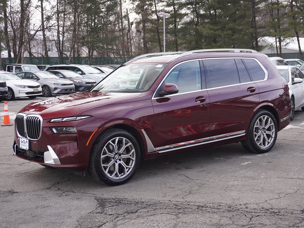 Used 2024 BMW X7 xDrive40i w/ Premium Package image 14