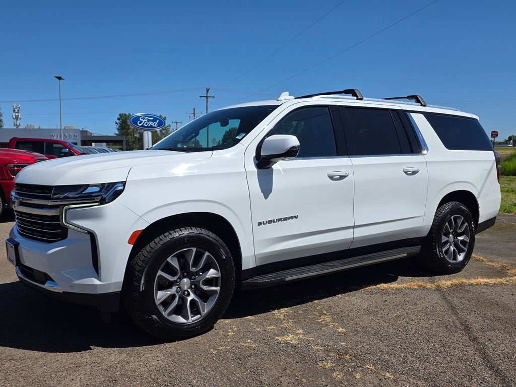 Used 2021 Chevrolet Suburban LT w/ LT Signature Package AWD/4WD image 1