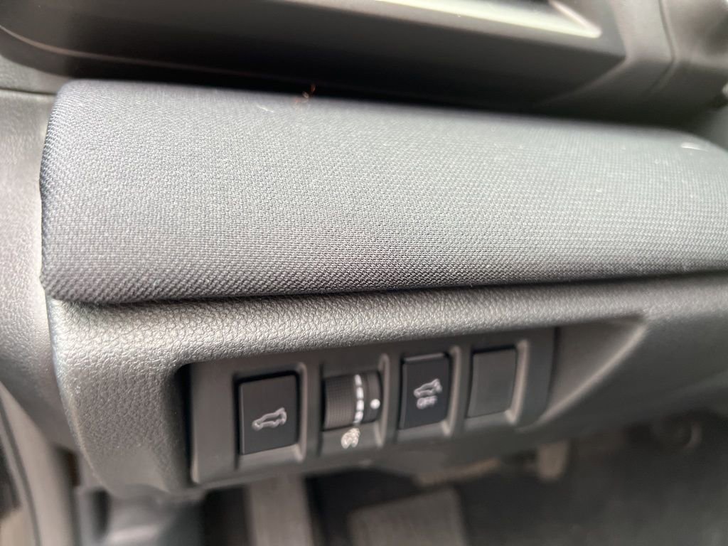 Used 2025 Subaru Outback Premium image 20