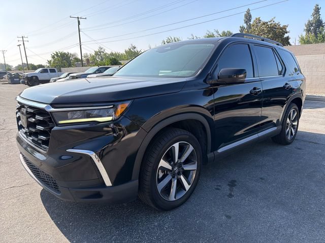 Used 2025 Honda Pilot Touring image 2