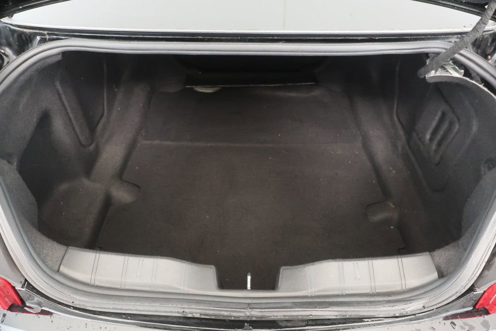 Used 2018 Chevrolet Camaro SS w/ LPO, Ground Effects Package image 19