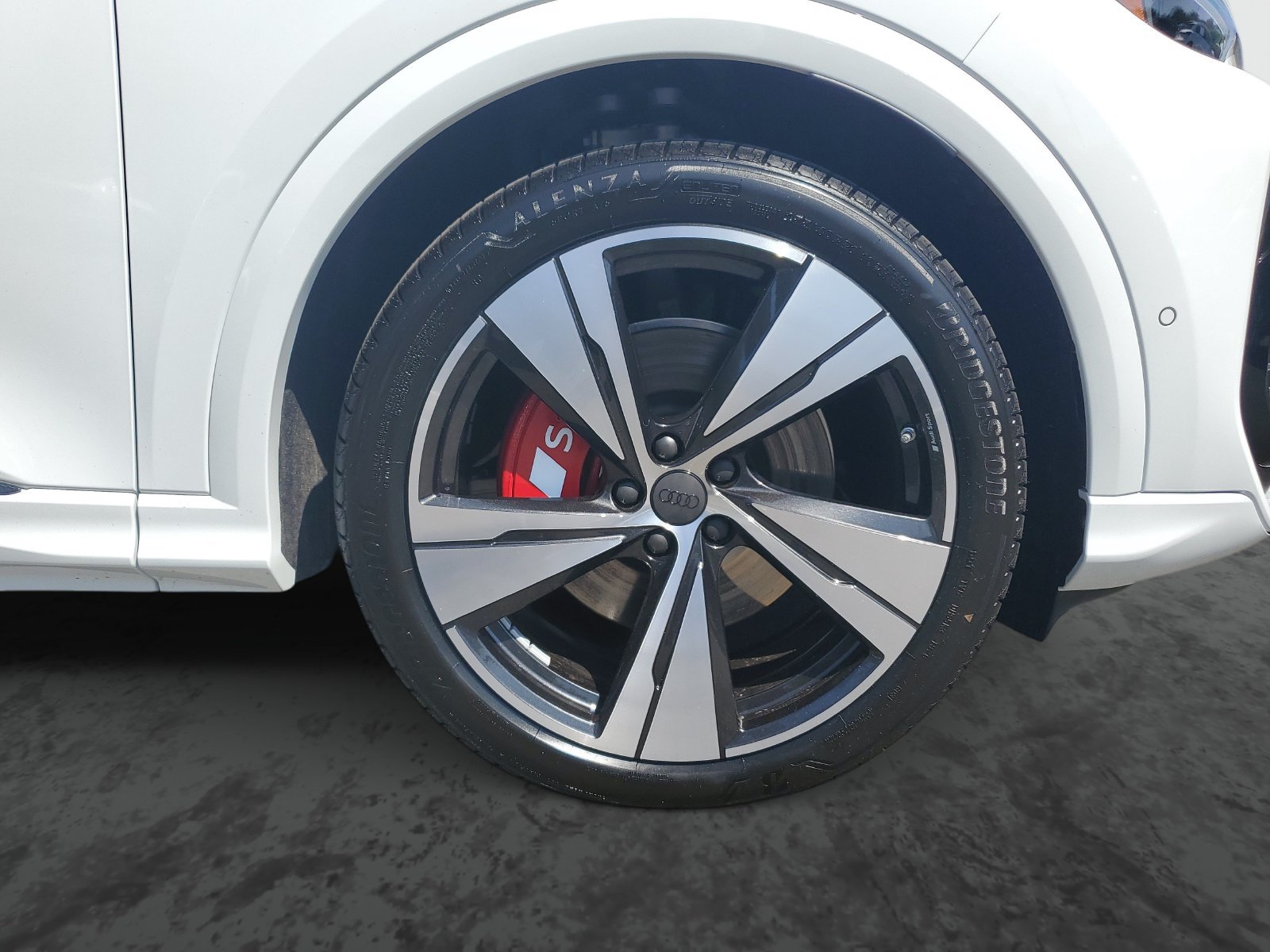 New 2026 Audi SQ5 Prestige AWD/4WD image 6