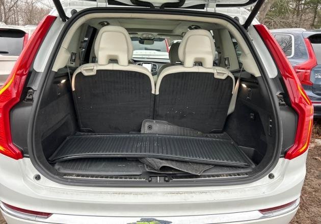 Used 2024 Volvo XC90 B6 Ultimate w/ Lounge Package image 8