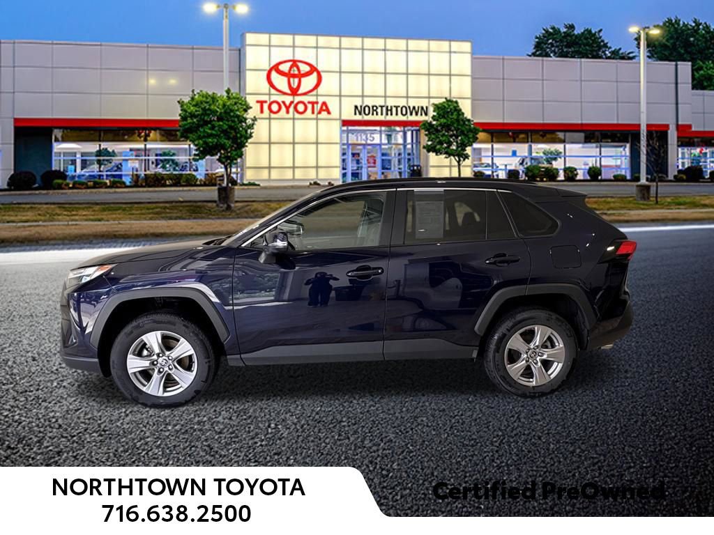 Used 2025 Toyota RAV4 XLE AWD/4WD image 13