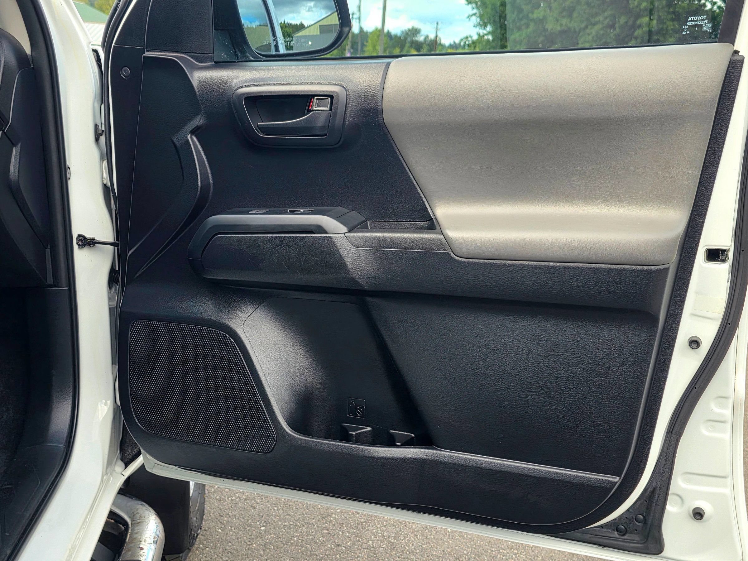 Used 2020 Toyota Tacoma SR w/ SR Convenience Package AWD/4WD image 51