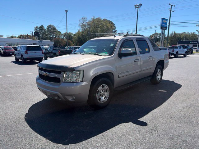 Used 2007 Chevrolet Avalanche LT AWD/4WD image 6