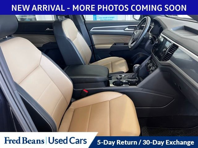 Used 2022 Volkswagen Atlas Cross Sport SE w/ Panoramic Sunroof Package image 6