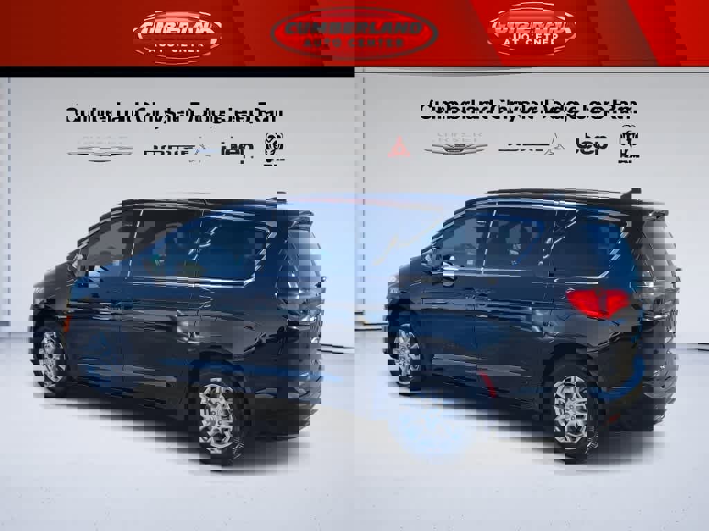 New 2026 Chrysler Voyager LX image 6