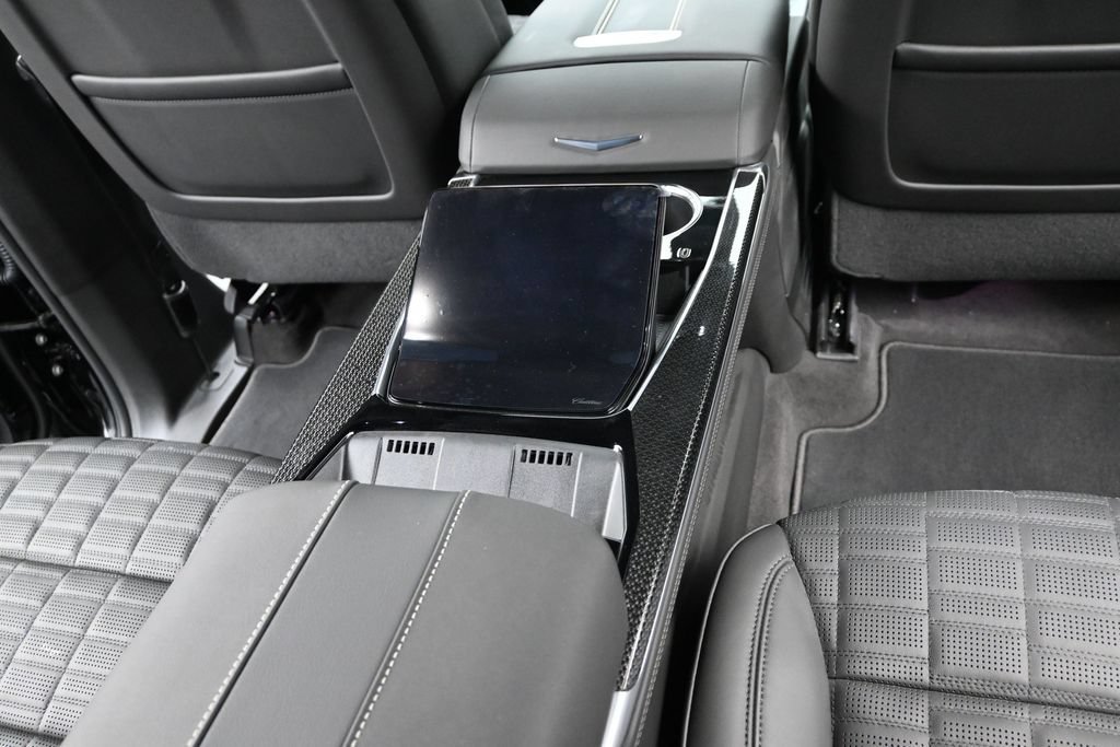 New 2026 Cadillac Escalade ESV V AWD/4WD image 19
