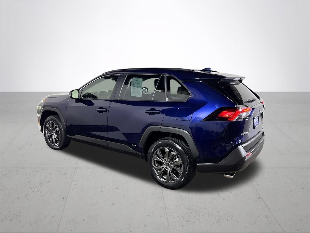 Used 2023 Toyota RAV4 XLE Premium AWD/4WD image 8