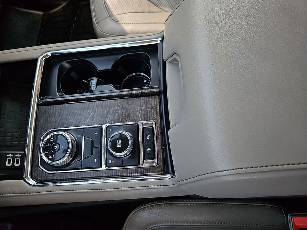 Used 2019 Ford Expedition Max Limited w/ Equipment Group 302A AWD/4WD image 25