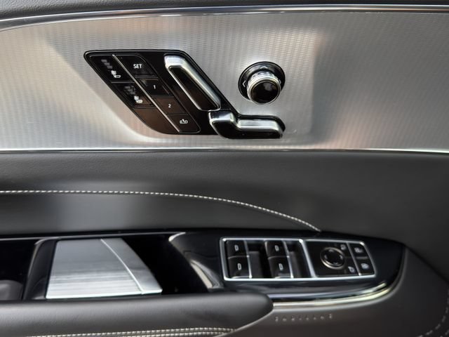 Used 2024 Cadillac Lyriq Tech RWD image 24