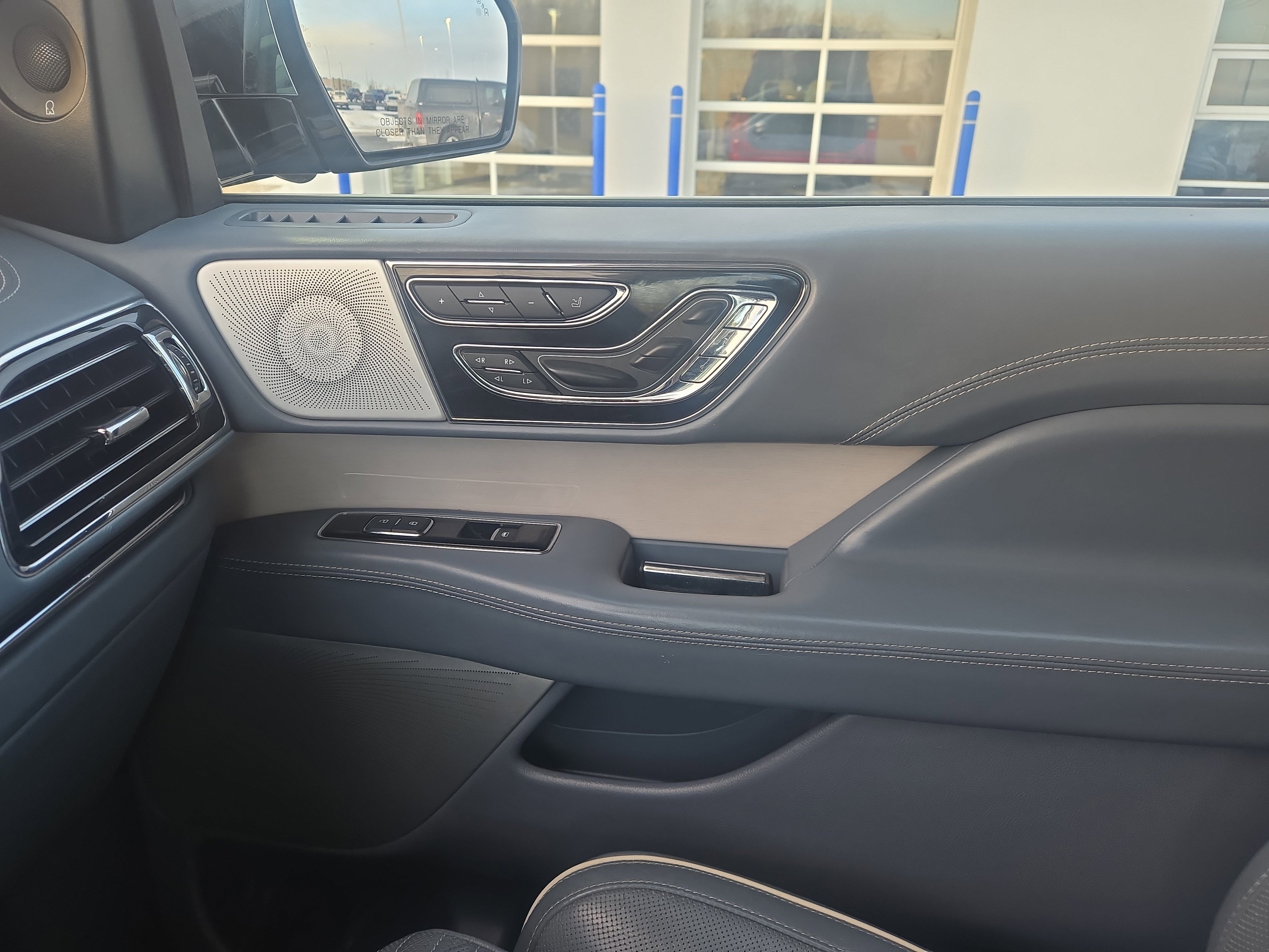 Used 2019 Lincoln Navigator Black Label w/ Cargo Package image 40