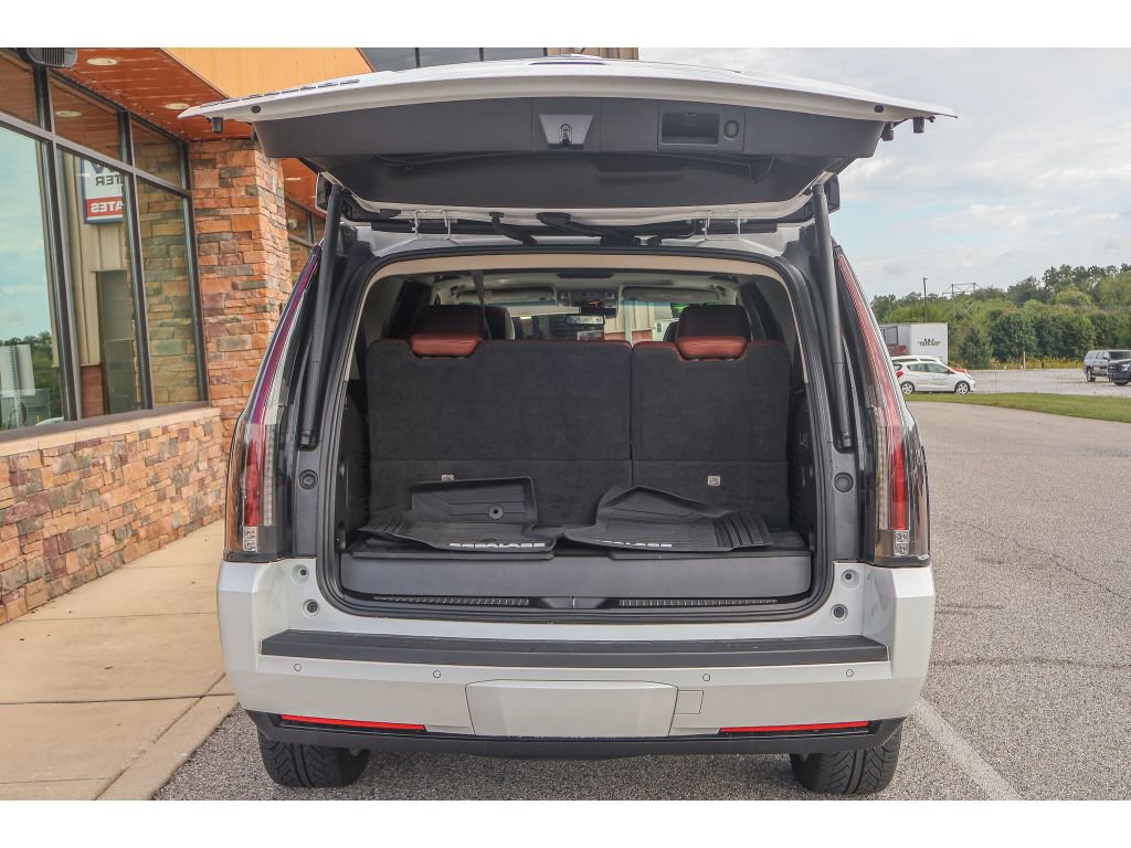 Used 2019 Cadillac Escalade Luxury image 34