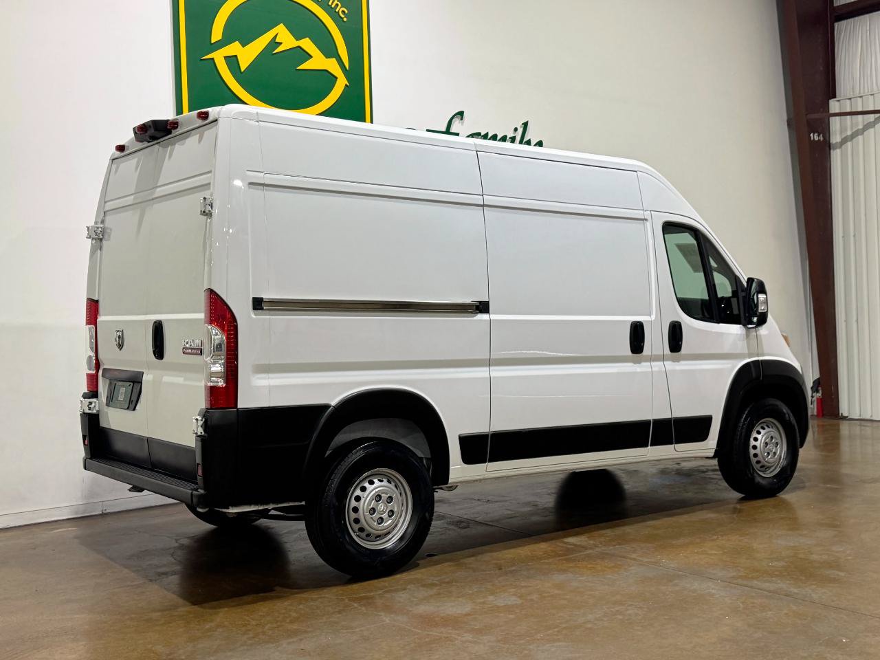 Used 2024 RAM ProMaster 1500 w/ Power Group FWD image 8