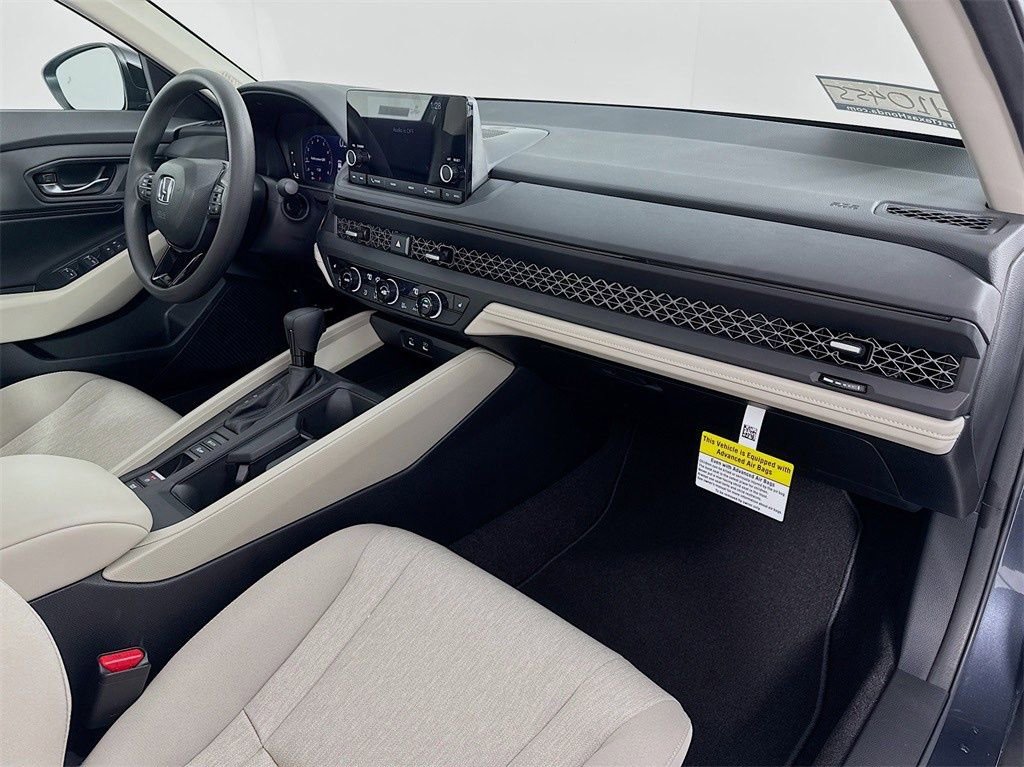 Certified 2025 Honda Accord SE image 41