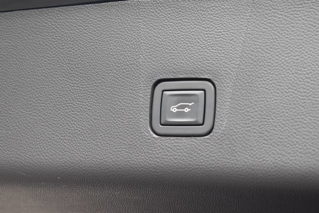 Used 2022 Chevrolet Traverse High Country AWD/4WD image 21