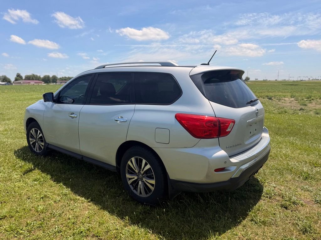 Used 2017 Nissan Pathfinder SL w/ SL Premium Package AWD/4WD image 7