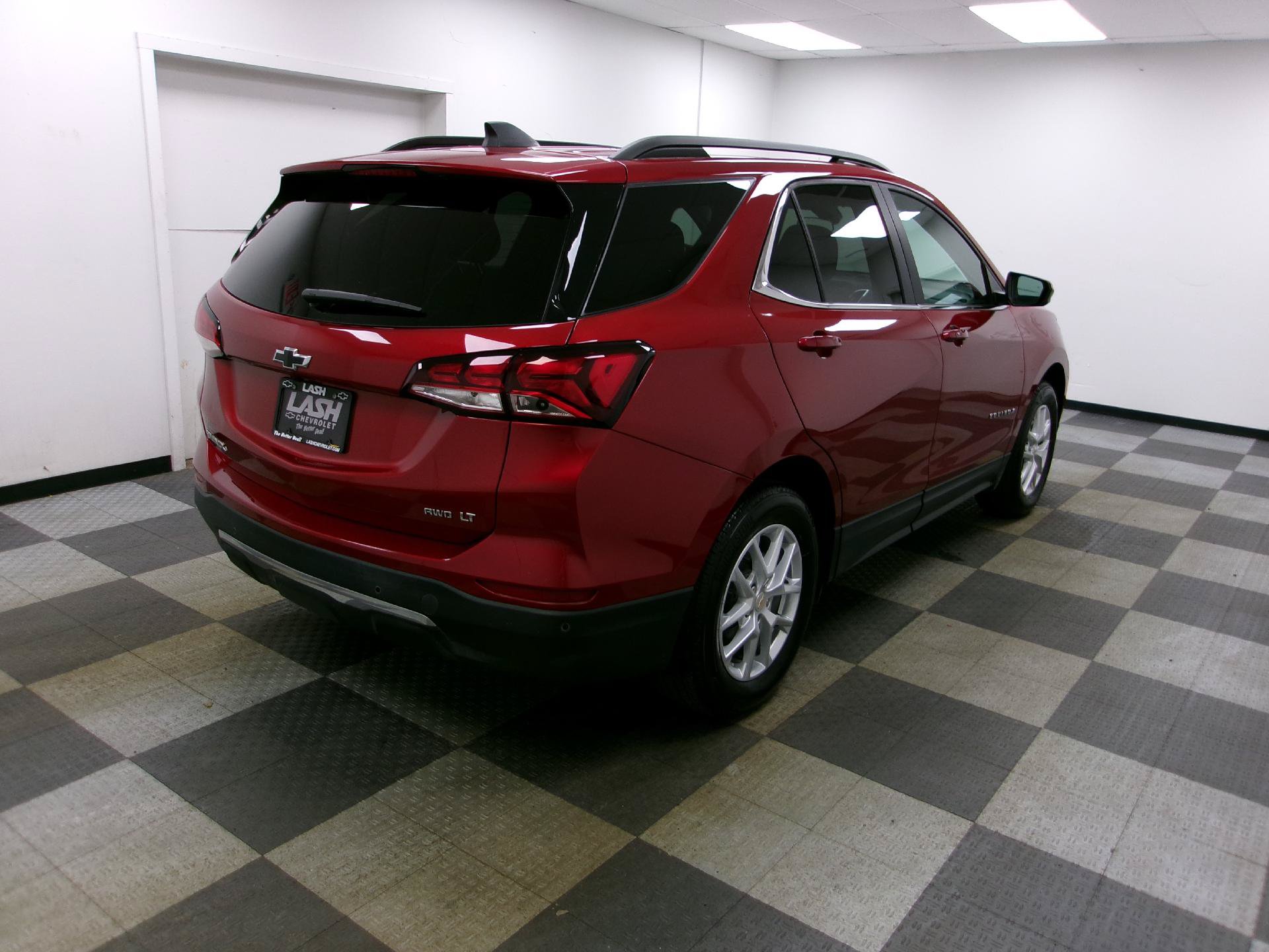 Used 2024 Chevrolet Equinox LT AWD/4WD image 14