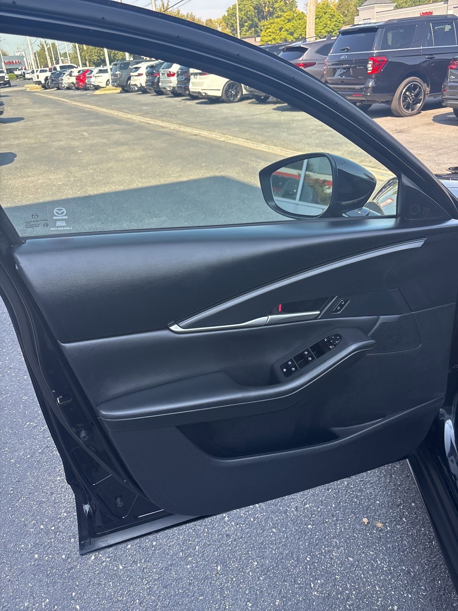 Used 2023 MAZDA CX-30 AWD 2.5 S w/ Select Package image 23