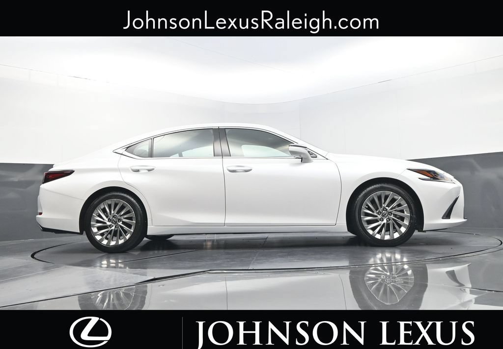 Used 2019 Lexus ES 350 Ultra Luxury w/ Accessory Package FWD image 21