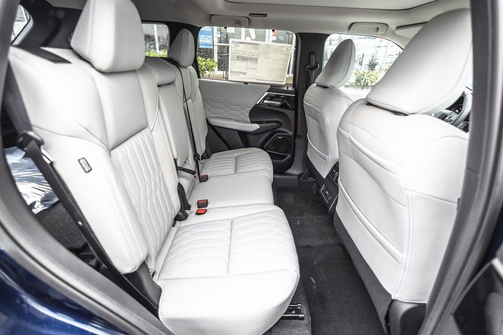 New 2026 Mitsubishi Outlander SEL AWD/4WD image 33