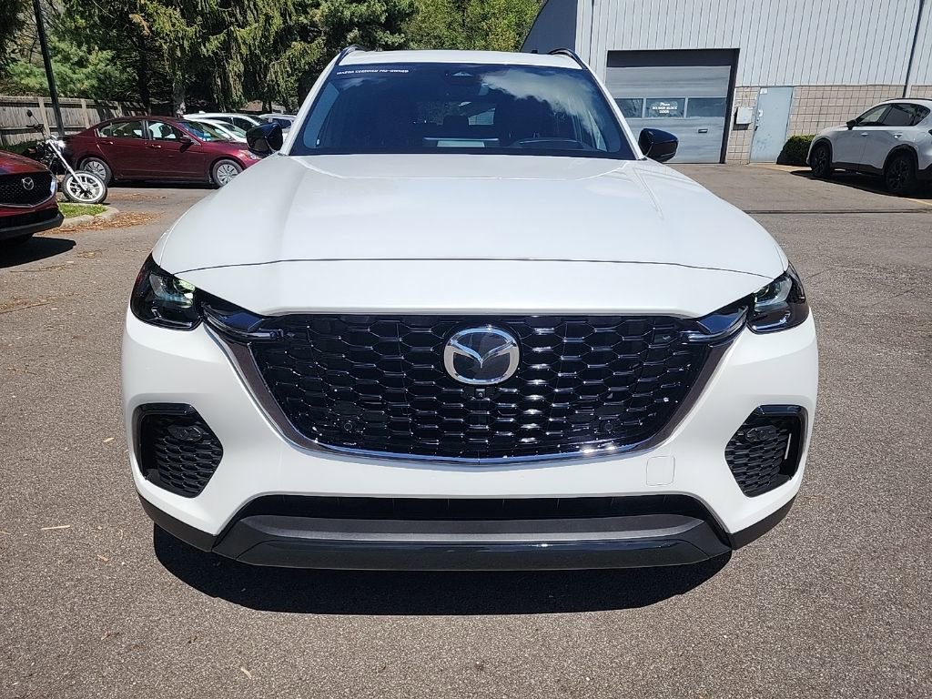 Certified 2025 MAZDA CX-70 Plug-In Hybrid w/ Premium Plus AWD/4WD image 2