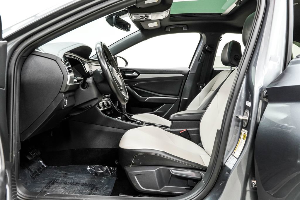 Used 2021 Volkswagen Jetta R-Line w/ R-Line Cold Weather Package image 16