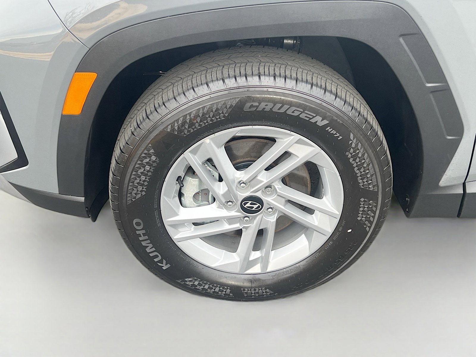 Used 2025 Hyundai Tucson SE image 32