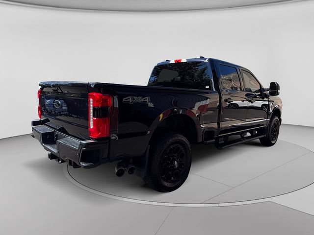 Used 2025 Ford F350 Lariat w/ Black Appearance Package AWD/4WD image 5