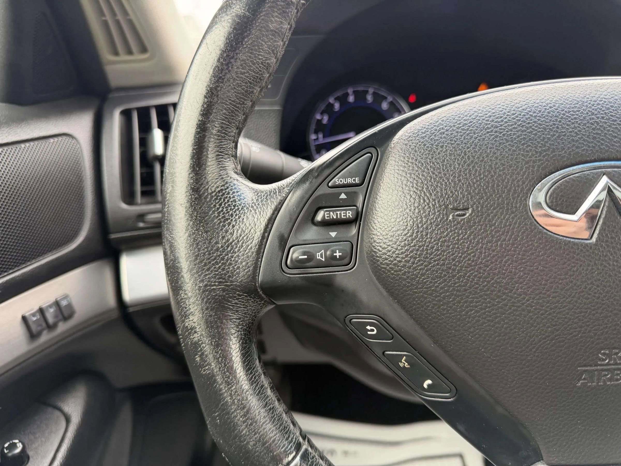 Used 2013 INFINITI G37 x Sedan w/ Premium Pkg image 30