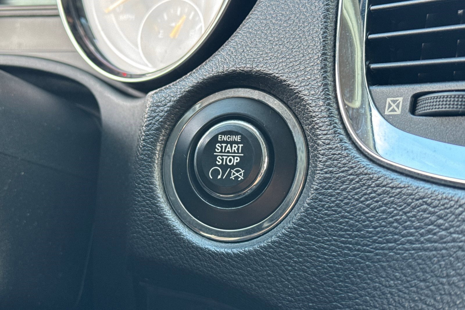 Used 2012 Dodge Durango R/T w/ Leather Interior Group image 33