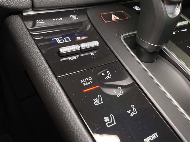 Used 2025 Porsche Macan image 35