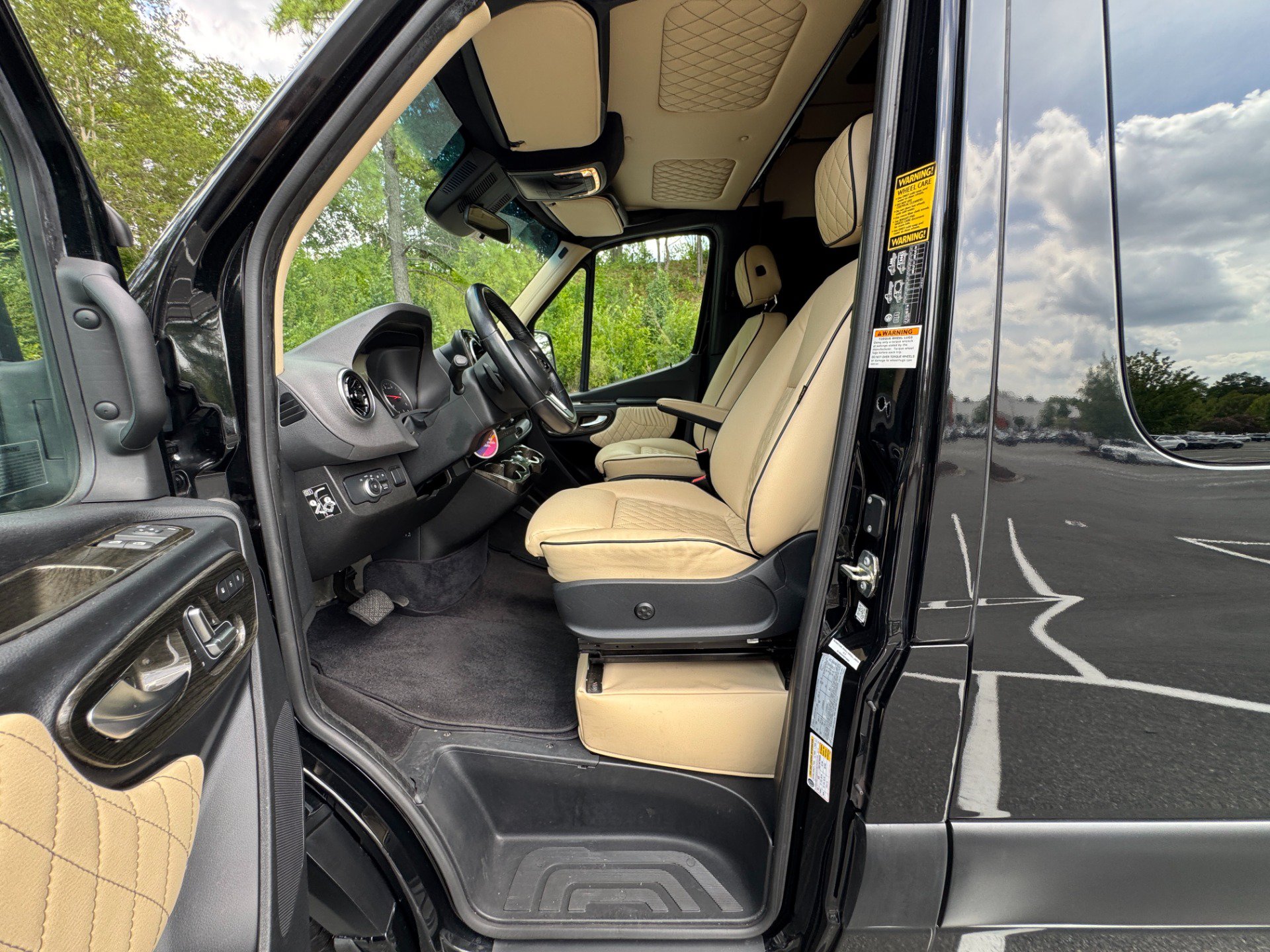 Used 2022 Mercedes-Benz Sprinter 3500 image 32