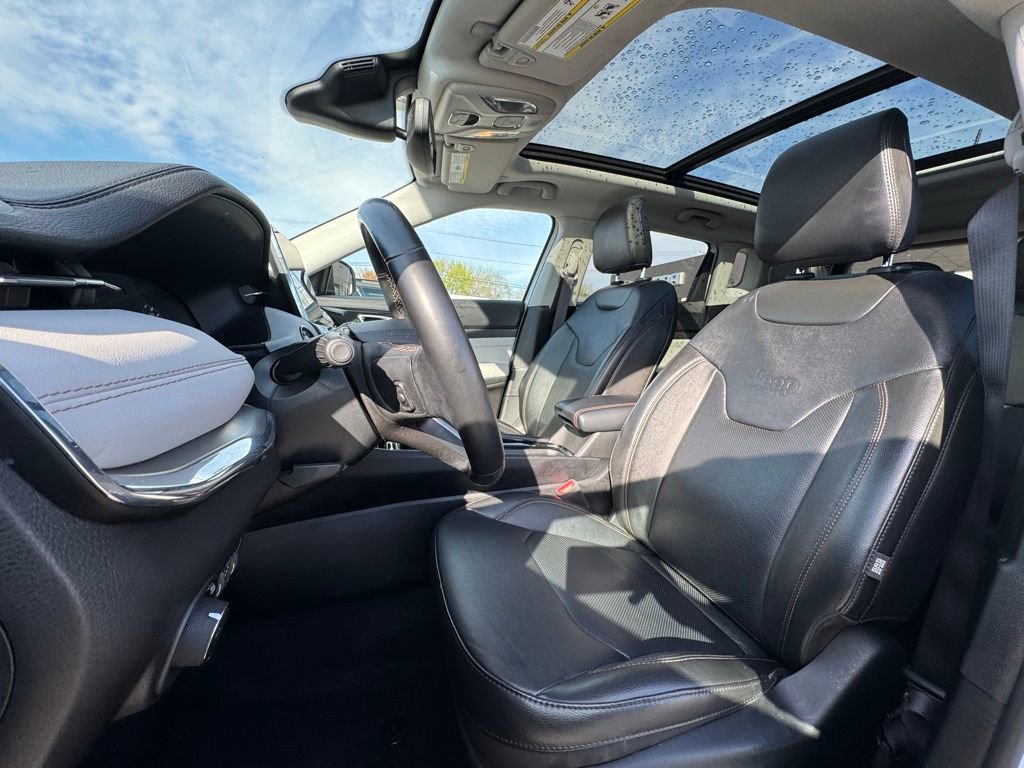 Used 2022 Jeep Compass Limited w/ Sun and Sound Group image 21