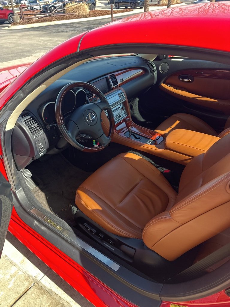 Used 2005 Lexus SC 430 Convertible image 5