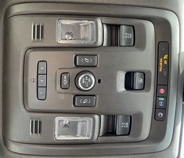 Used 2021 Chevrolet Tahoe Z71 w/ Z71 Signature Package image 26