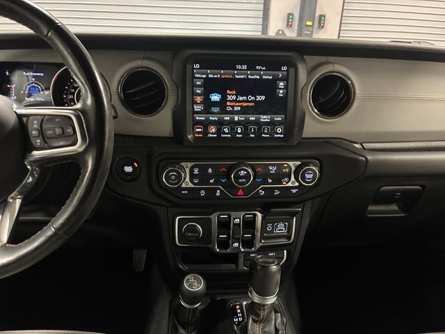 Used 2021 Jeep Wrangler Unlimited Sahara AWD/4WD image 18
