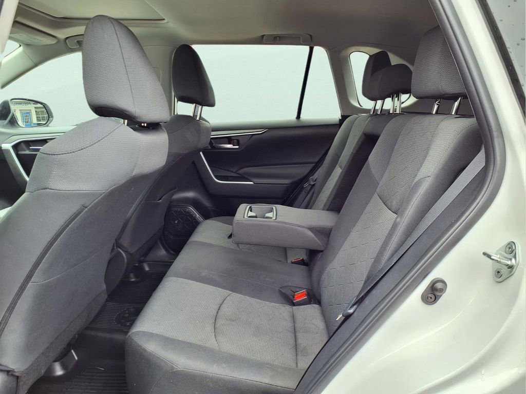 Used 2022 Toyota RAV4 XLE w/ Convenience Package image 17