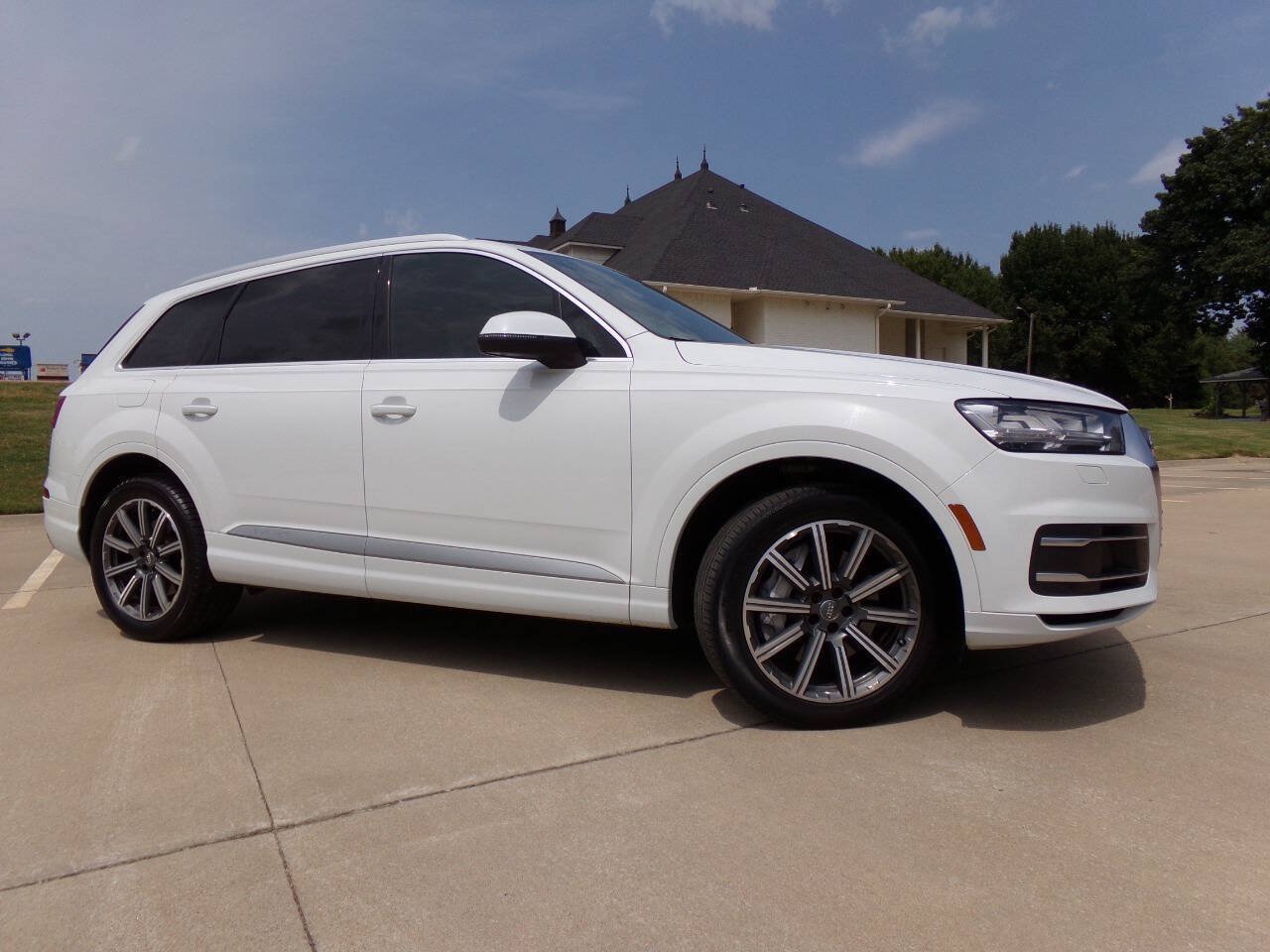 Used 2019 Audi Q7 2.0T Premium Plus w/ Premium Plus Package AWD/4WD image 14