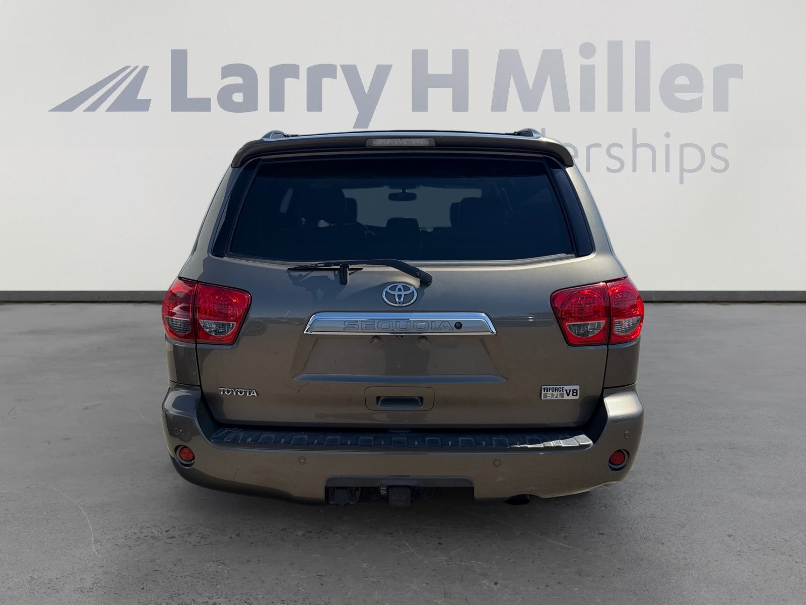 Used 2008 Toyota Sequoia Limited w/ Cold Area Pkg AWD/4WD image 4